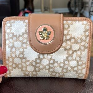 Like new Spartina 449 Snap Bifold Wallet